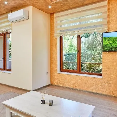 Pensión китанов 4*