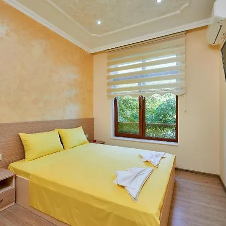 китанов Πανσιόν Πομόριε