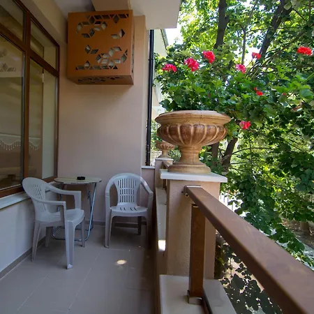 китанов 4* Πομόριε