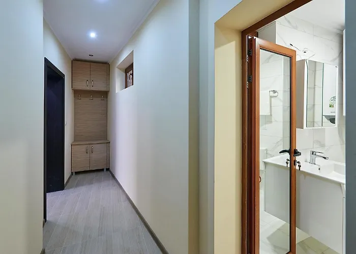 китанов Konukevi