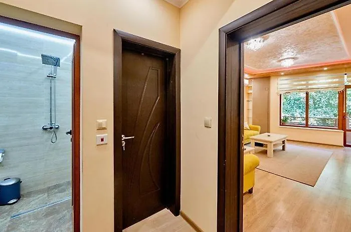 китанов Konukevi